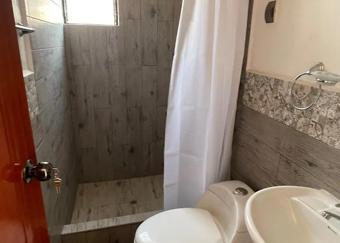 Alloggio in famiglia 6br - 6 Private Baths - Wifi - Near Airport